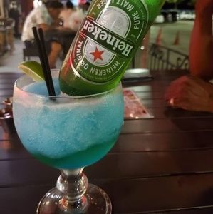 Meet your Posher, Desdemonia